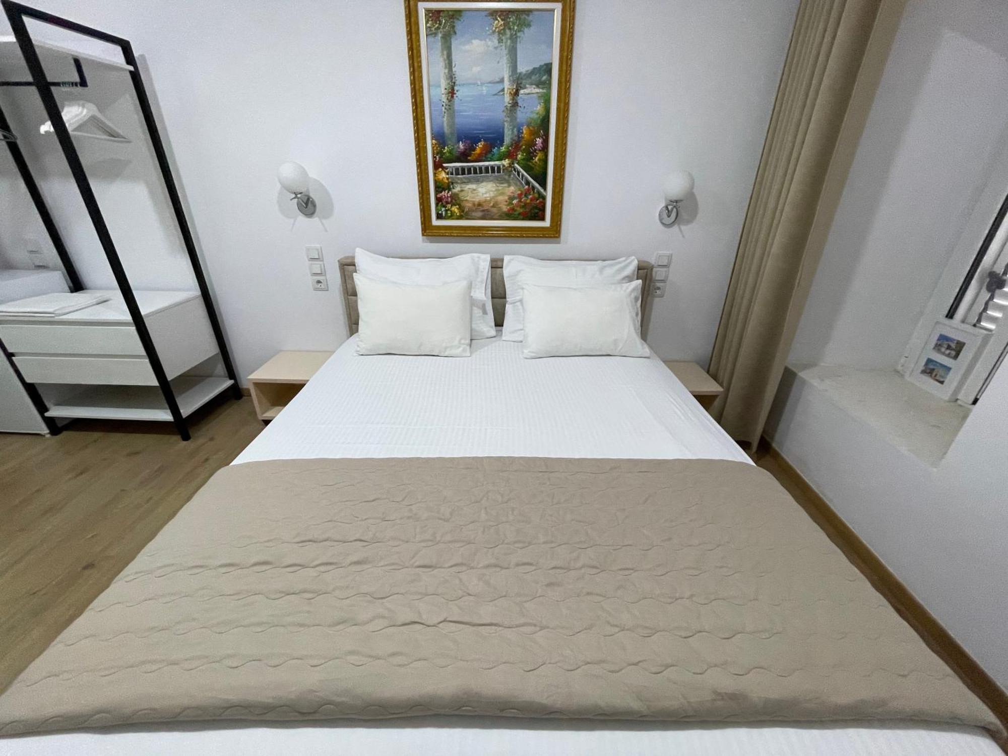 Guesthouse Near The Castle Of Химар Екстериор снимка