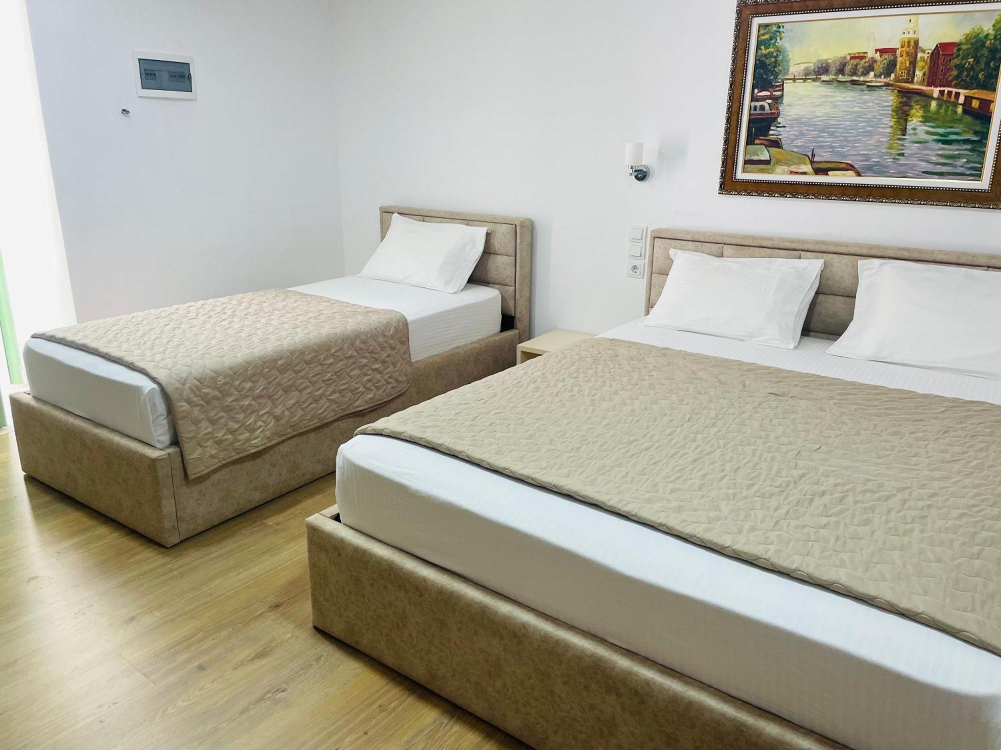 Guesthouse Near The Castle Of Химар Екстериор снимка
